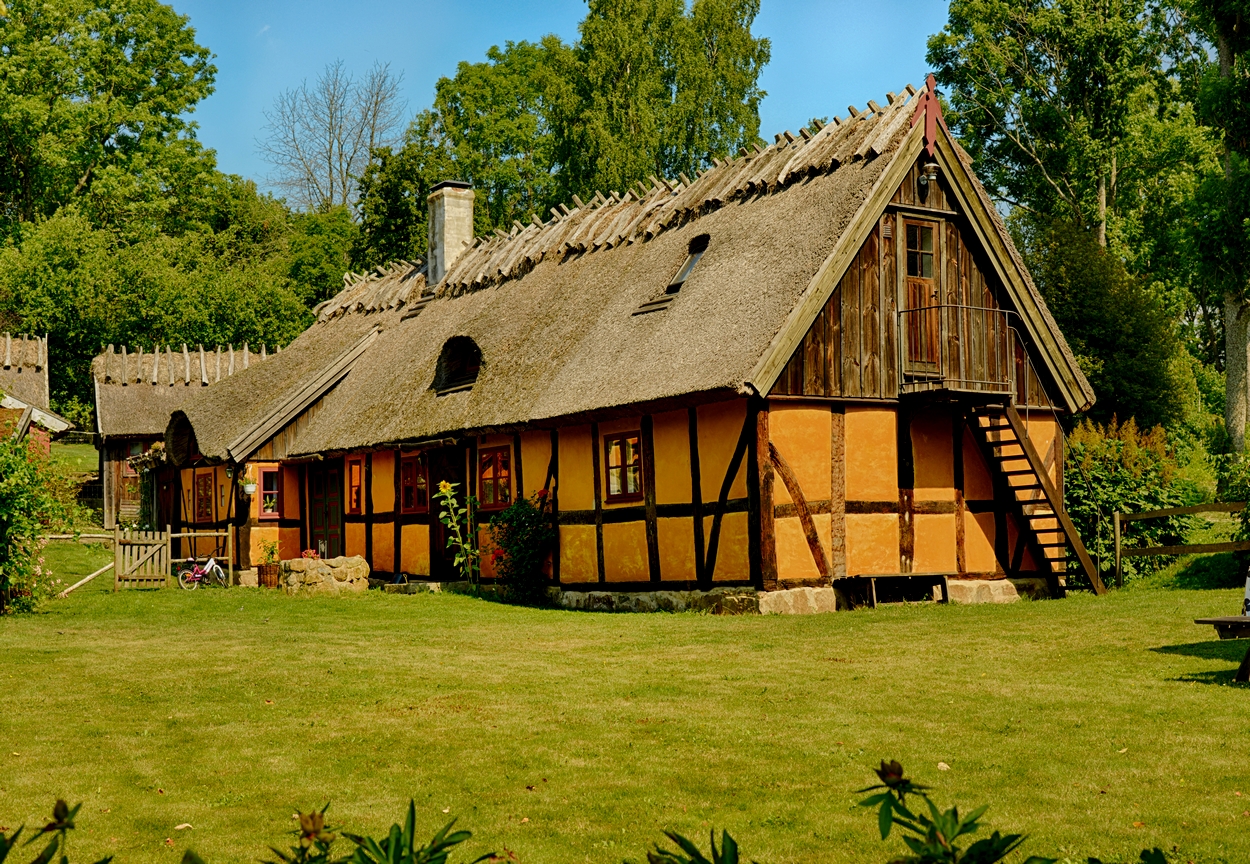 House 3